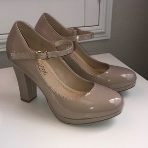Beige chunky heels
